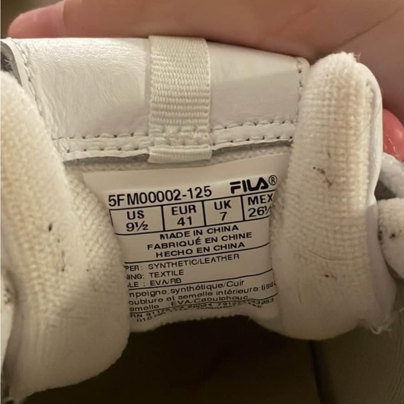 white platform fila shoes - Picture 3 of 3